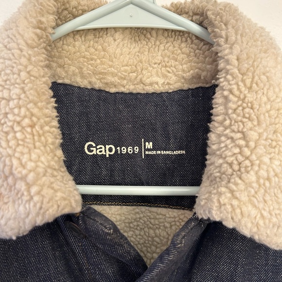 Gap jean jacket - Picture 4 of 4